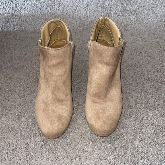 Brown side zip boots Size 8 - Picture 3 of 7